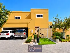 Exclusive Corner Villa | Private Pool | 4 Parkings