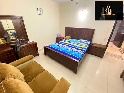 Reday to move room neat and clean available for single lady or for couple only going for work famil