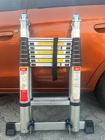 Telescopic Aluminum Extendable Ladder - Compact, Portable (Like New)