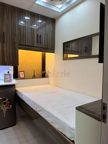 Cozy Partition Room Near Dafza Metro Station