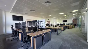 VACANT | 7 PARKINGS | EASY TRAFFIC ACCESS
