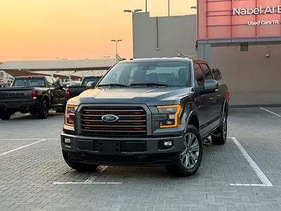 Ford F-150 Lariat (GCC spec), single owner, no accidents or paint , very clean.