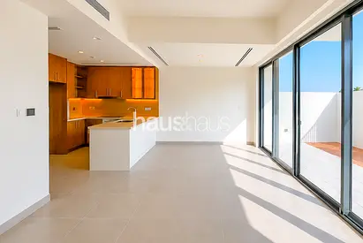 On Park | Multiple Cheques | Next to Gym and Pool