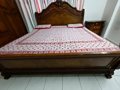 Bed King Size with matresses, 2 number 3-Drawer Nightstand , 1 Dresser with miror, one wardrobe set