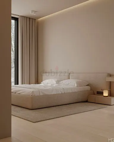 Low-profile upholstered bed