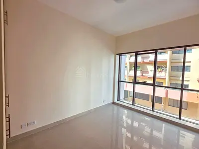 Spacious | Built-in Wardrobes | Golden Sands 9
