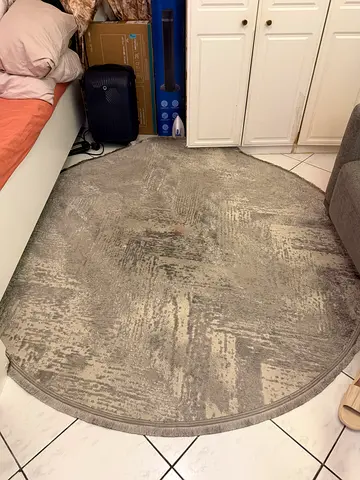 Round grey abstract modern rug - good condition