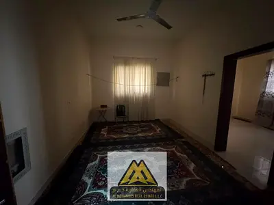 ارخض غرفه وصاله / الروضه 2/ شارع الشيخ عمار / تكيف مركزي / اسهل طريقه دفع / سرعه الاسنلام