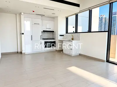 Spacious 2 BR | Vacant Unit | On Low Floor