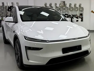 Tesla Model Y Long Range .. AWD .. | GCC Specs | Excellent Condition