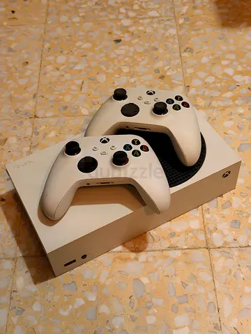 Xbox Series S 512GB - Barely Used in good condition