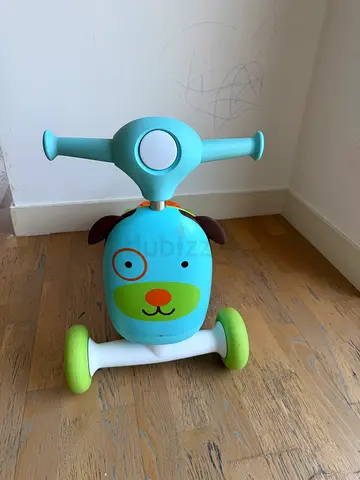 Cute and colorful toddler ride-on scooter with a fun puppy design.

* Good pre-owned condition
* Com