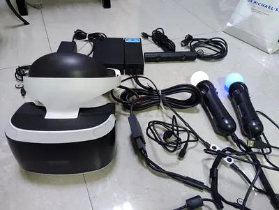 Sony VR with Move Accessories