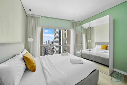 Elegant 1 BR | Stunning Marina View | Special Offer