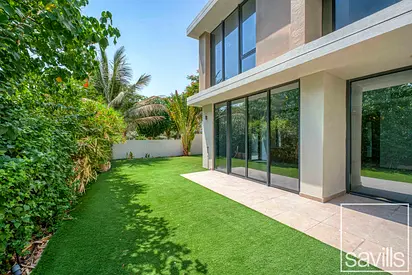 Large Corner Plot | Range Views | Multiple Options