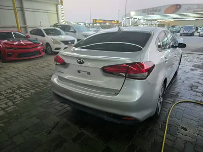 صورة 8 لـ 2018 KIA FORTE