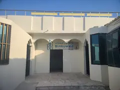 A corner villa on three streets along the main road—truly unique