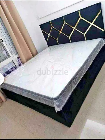 New Modren Design King size Family bed size bed frame with Mattress