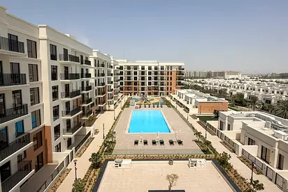 Pool View | Butterfly Layout | High Floor