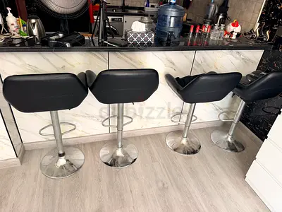 4X bar chairs perfect condition