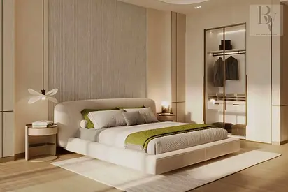Studio | High Floor | Rare Large Layout