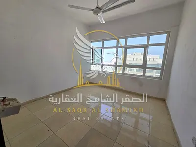 غرفه وصاله للايجار السنوي بموقع مميز بالقليعه, الشارقه 2حمام , باقل سعر وتصميم راقي ومساحه واسعه جاهزه للسكن