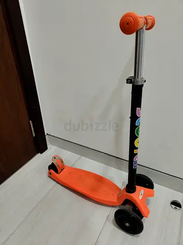 Kids 3-Wheel Adjustable Orange Scooter — Good Condition