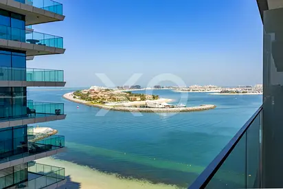 SHORT TERM RENTAL| MID FLOOR| PRIME AREA