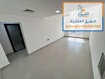 اول ساكن_خزائن حائط_بلكونه مع اطلاله بانوراما_مساحات كبيره_على مخرج دبى مباشر