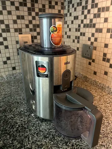 Braun Multiquick 7 Juicer (J700) — 1000W, stainless steel, fully working