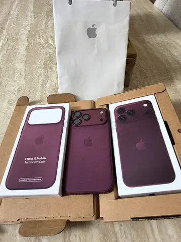 Apple iPhone 18 Pro max (Paragndy color) with MagSafe Leather Case - New Just open