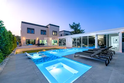 Premium Renovation | Resort Style Corner Plot