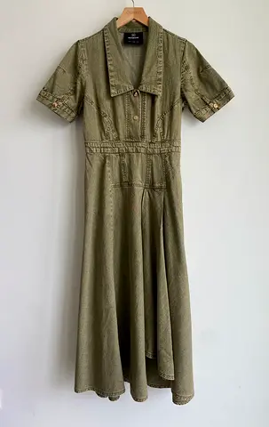 BRAND NEW -  NOTEBOOK - Olive green short-sleeve midi dress with collar - size L