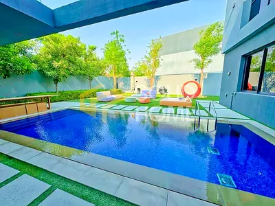 Signature V | With LIFT | Close to the Mall