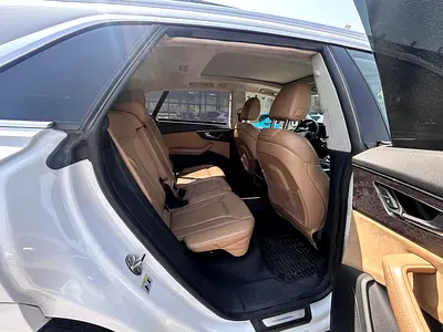 2019 AUDI Q8 — фото 10