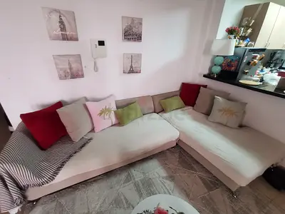 Corner Sofa for sale in very good condition - Price reduced for urgent sale