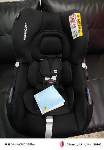 Brand new Maxi cosi citifix baby car seat 0-12m