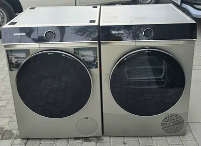 Seimens IQ700 Washer and dryer set