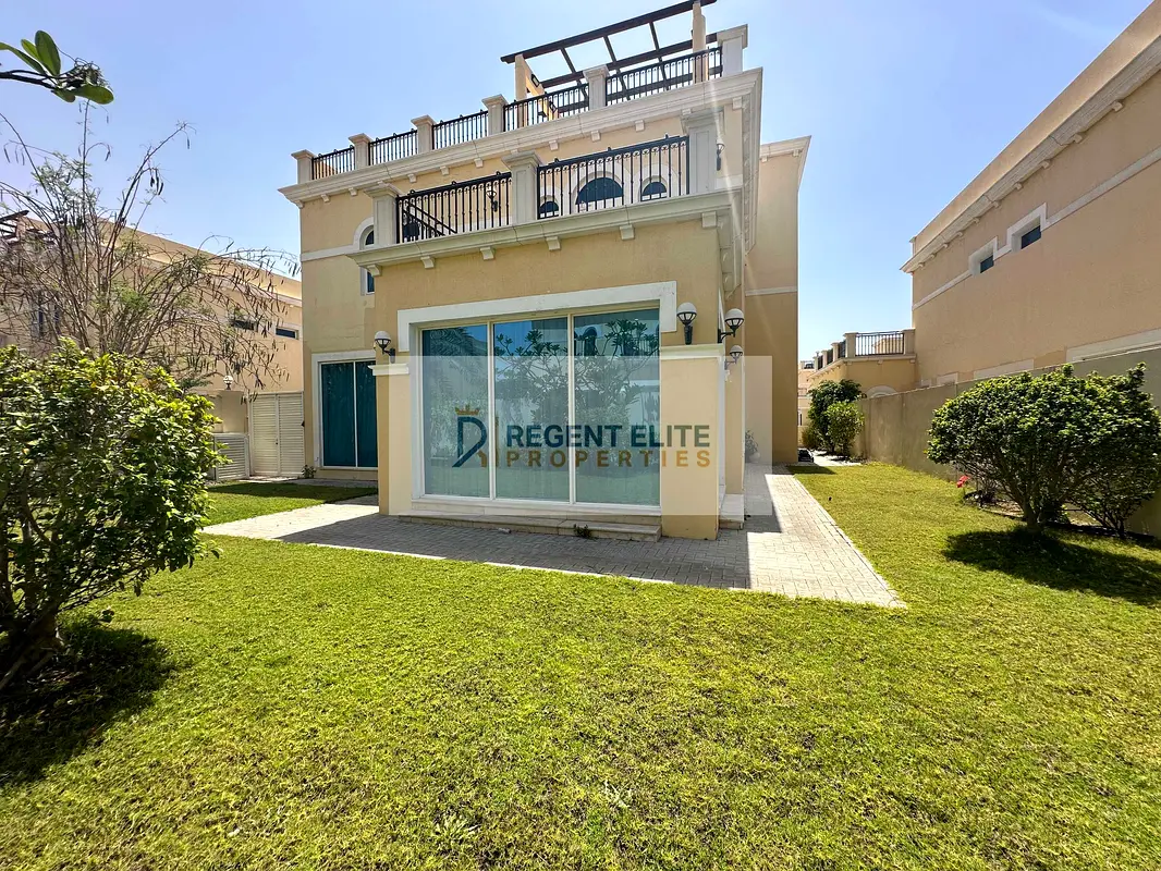 Upgraded -Vacant -Furnished-Landscaped Garden