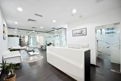 FURNISHED |PANAROMIC CANAL VIEW |GLASS PARTITIONS