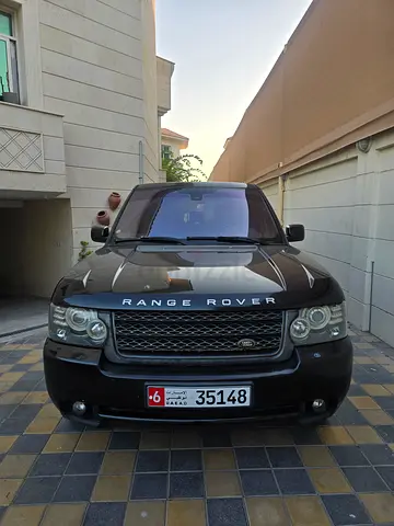 2011 Land Rover Range Rover HSE GCC Specs lady Driven