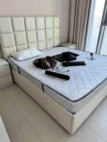 🔥HOT DEAL! Queen leather upholstered bed frame with headboard - white