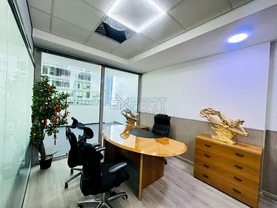 Spacious Layout | Modern Office Space