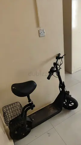 Kukgoo c1 plus single owner Compact electric scooter with rear basket - good working condition