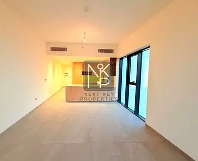 Family-Friendly 3BR + Maid | Pool & Community Views | Family Living