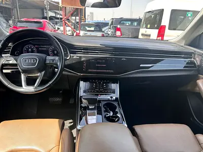 2019 AUDI Q8 — фото 8