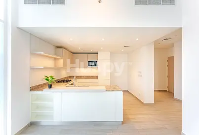 Larger Layout | Corner Unit | Vacant