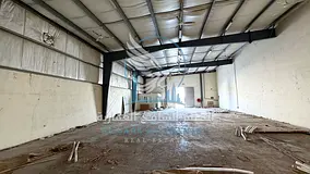Warehouse in a Prime Location | Directly on the Main Road | Loading & Unloading Area | Civil Defense
