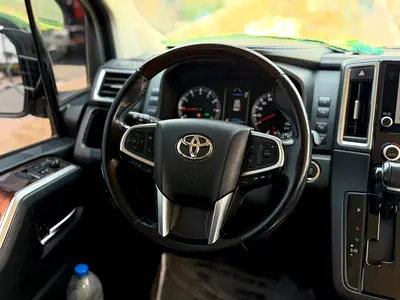صورة 9 لـ 2024 Toyota GRANVIA