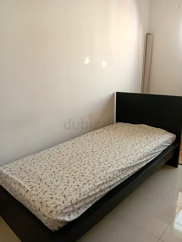 Single bed with free mattress